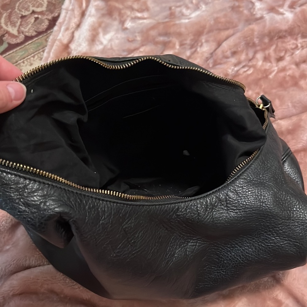 Tahari black leather shoulder bag - Picture 5 of 8
